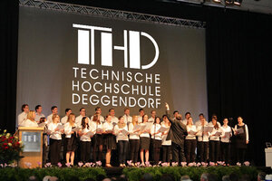 Hochschulechor der THD auf der Bühne